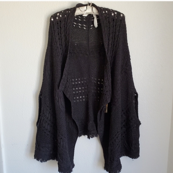 FREE PEOPLE Free People Wool Blend Crochet Knit Sweater Cape Poncho Gray Medium - Picture 2 of 5